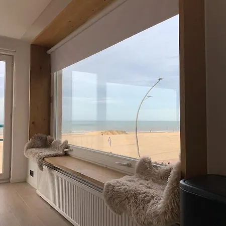 Apartment Les Pieds Dans Le Sable De Panne